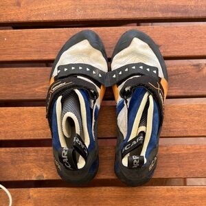 Scarpa Men’s Climbing Shoes - Genuine Leather